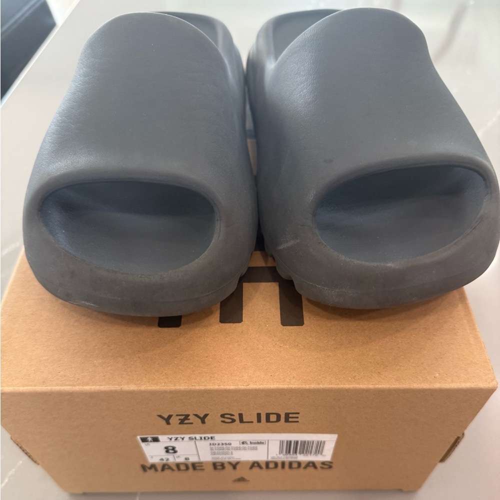 Yeezy Men’s Sandals in Dark Gray